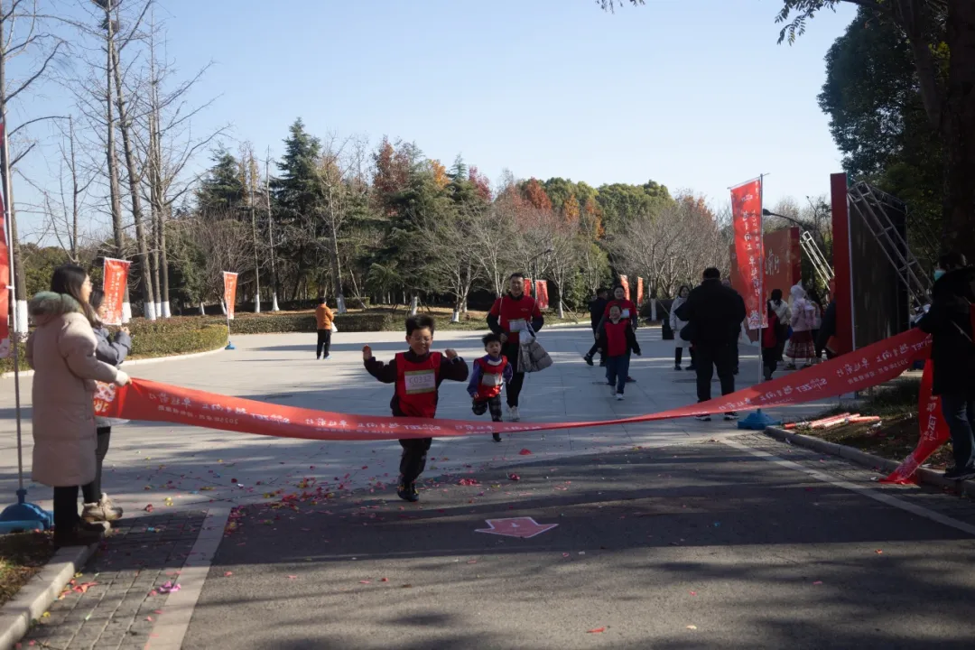 回望2024 启航2025 | 创世大发2025年度战略年会顺利召开